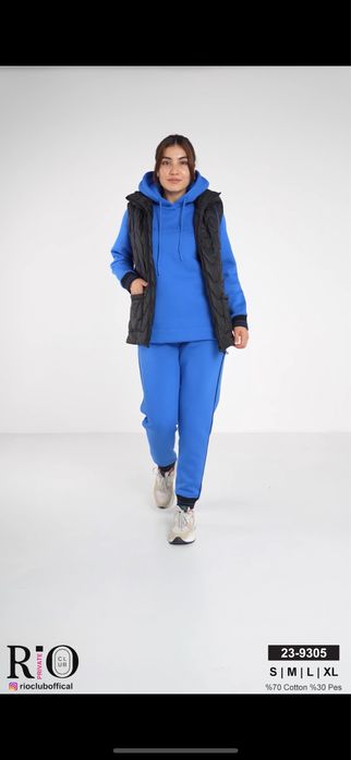 Продаю костюм тройка производство Турция