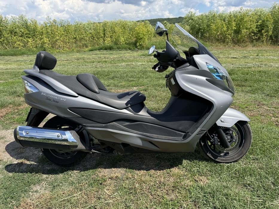 Suzuki Burgman 400  abs 2015г.