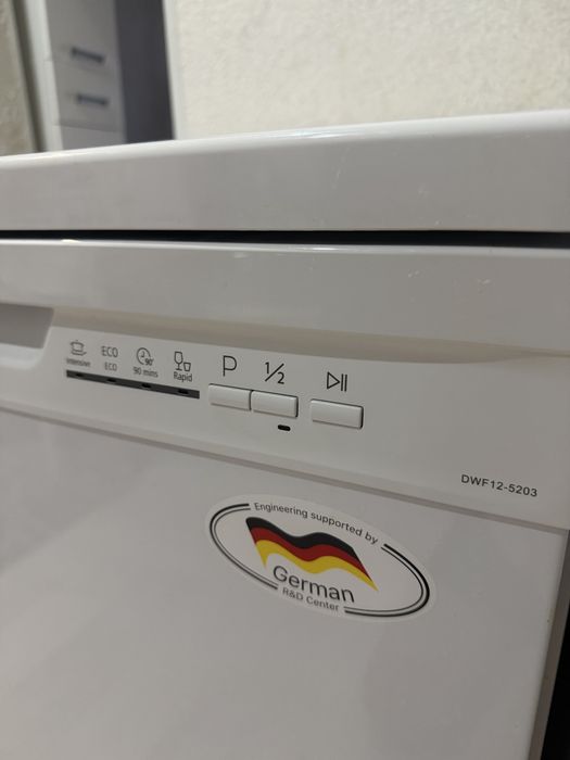 Помудомоечная машина Midea