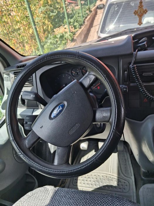 Ford Transit 3.5t cu prelată