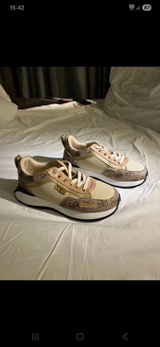 Pantofi Guess pentru damă, mărimea 37