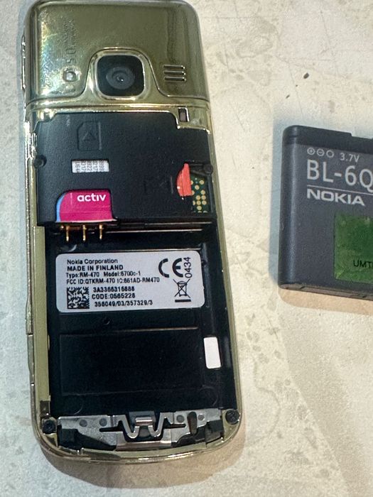 Nokia 6700 gold classic