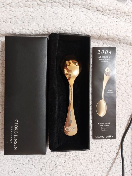 Позлатена сребърна лъжичка 2004г.