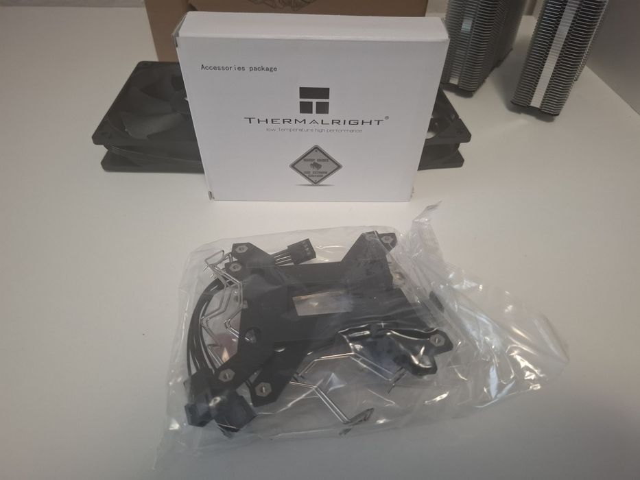 Răcitor CPU Thermalright Peerless Assassin 120 SE - Nou, Sigilat