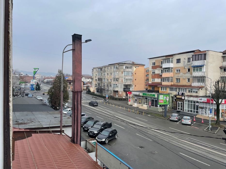 Apartament 3 camere Tic-Tac Victoriei Shopping city Mall Targu Jiu