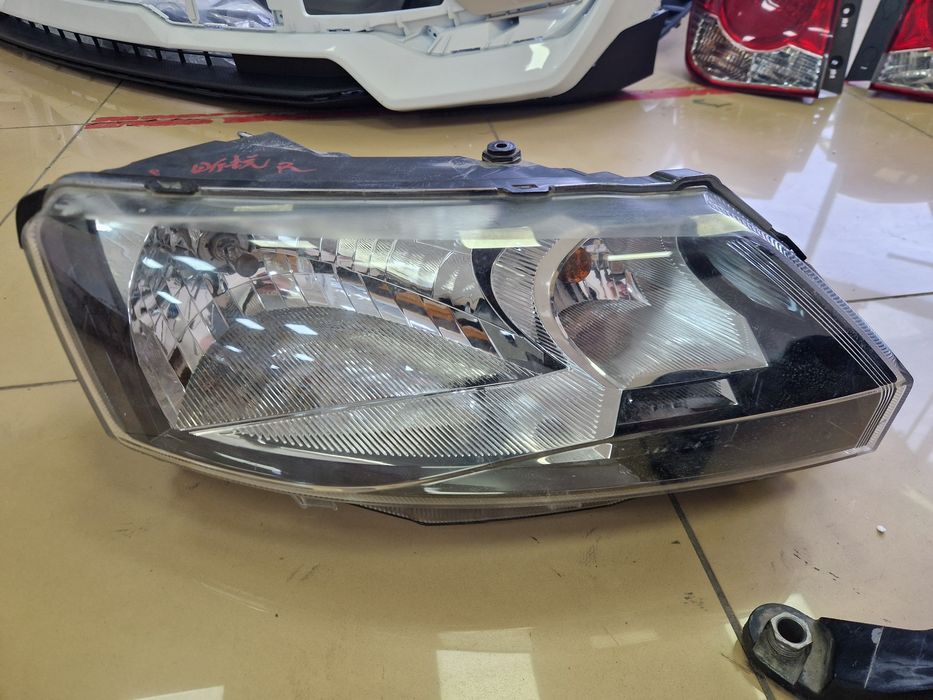 Фары оригинал Шкода рапид