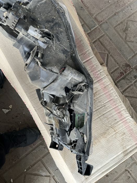 Фары от Тойота Каролла 185 кузов