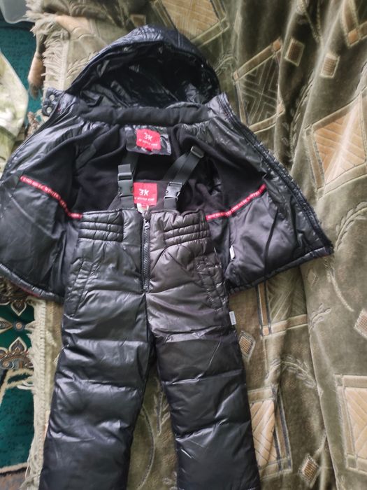 Продам детский полукомбинезон с курткой