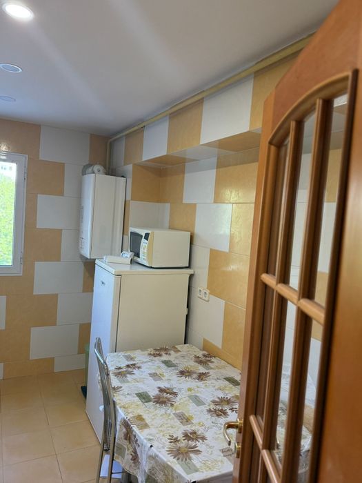 Inchiriez apartament  2 camere   zona ultracentral