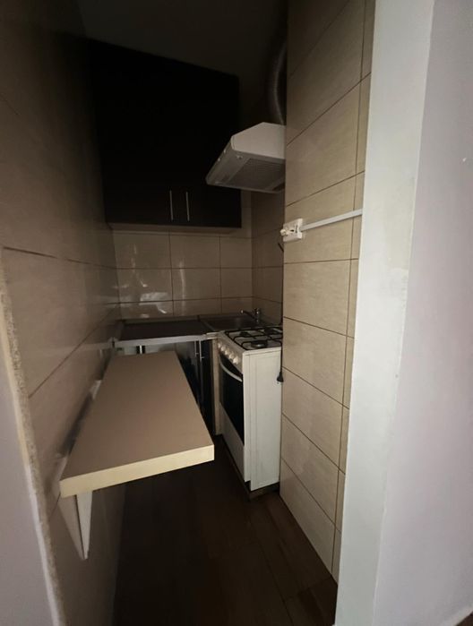 Inchiriez garsoniera A uri