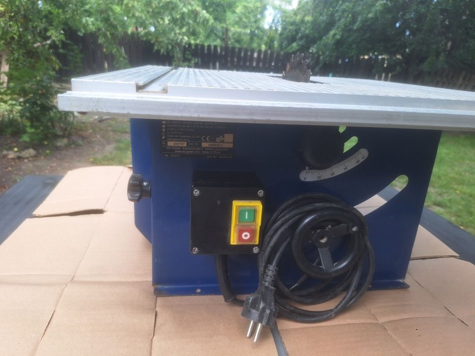 Circular cu masa Einhell 1500w