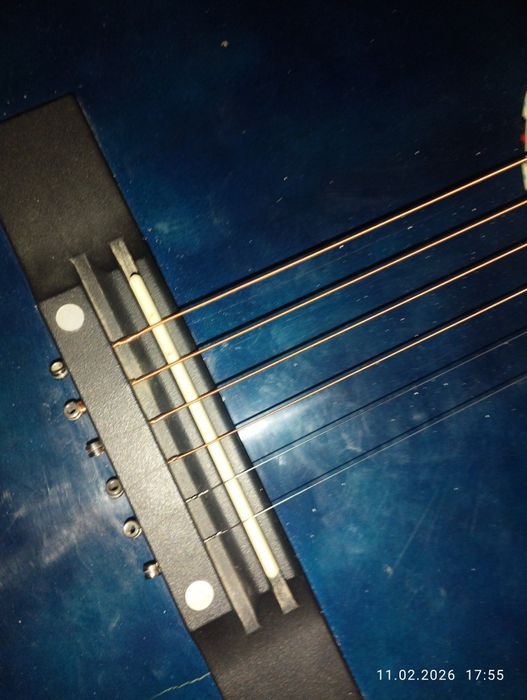 Gitara satiladi 38 lik