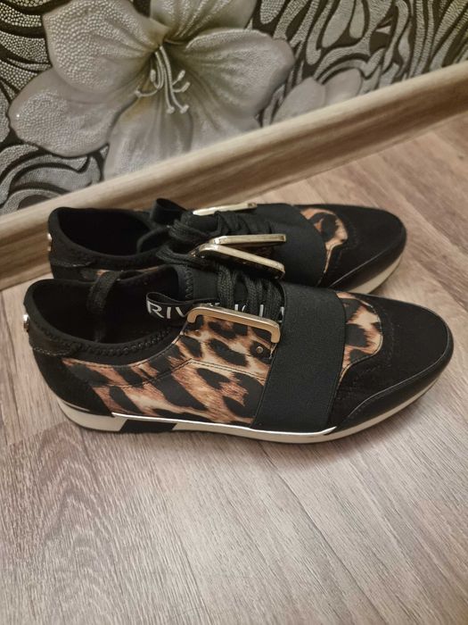 Обувки River Island