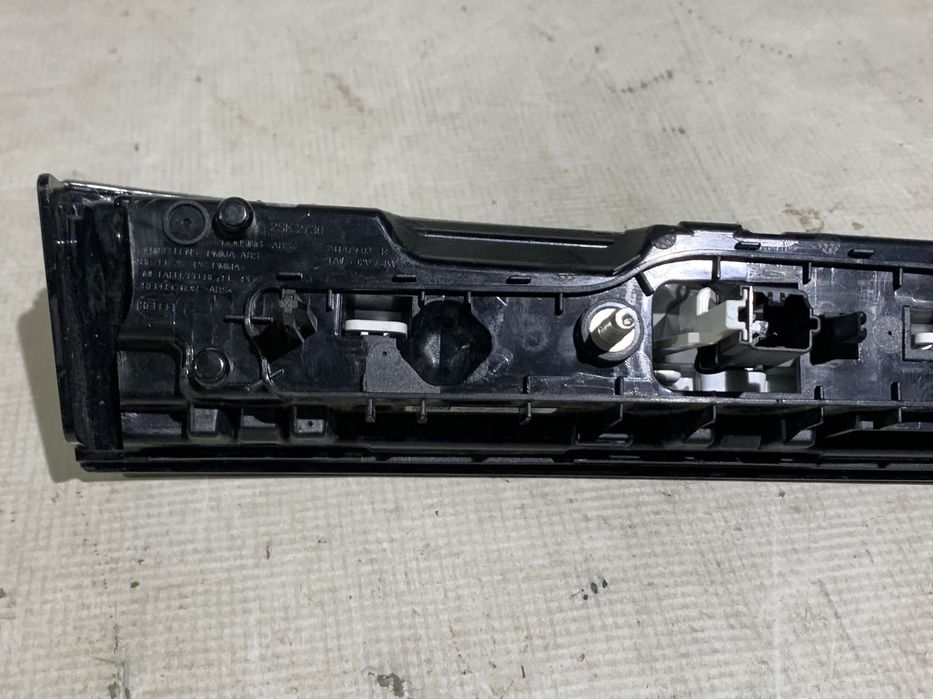 Stop dreapta pe hayon, Opel Mokka, 2020, 2021, 2022, 2023, cod origine OE 9833944580.