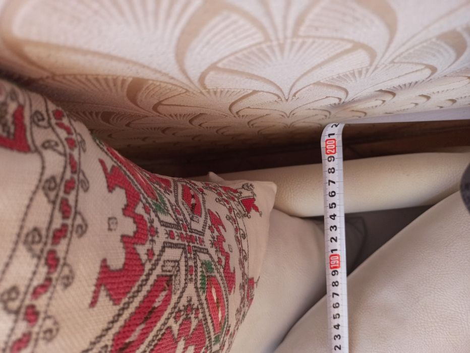 Продавам кухненско диванче,ракла