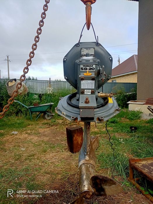 Для катера реверс- редуктор с винтом