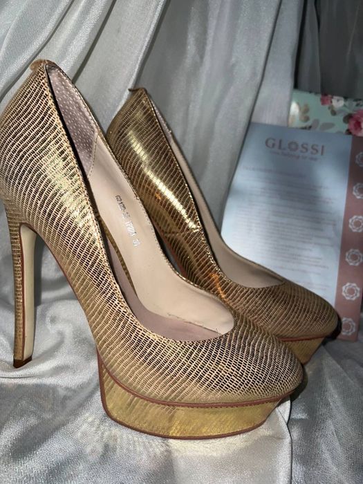 Туфли на высоких каблуках размер 36 150тыс