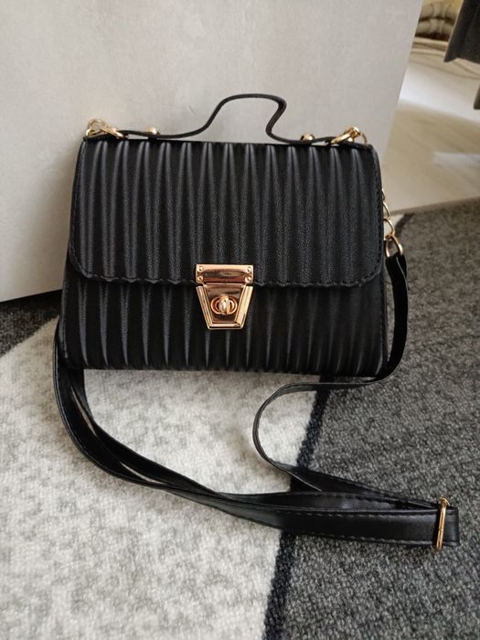 Дамски чанта  с дълга дръжка