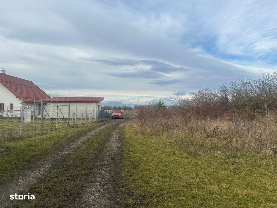 Teren Intravilan 1105 mp Sanpetru