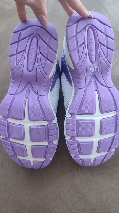 Маратонки Guess 37-ми номер