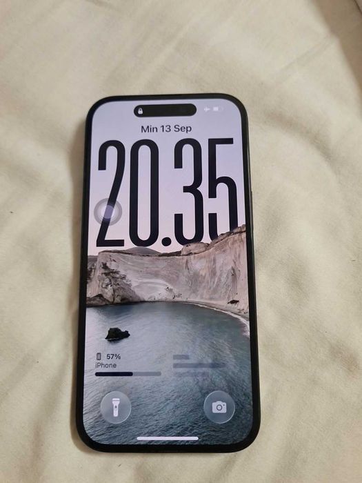 Iphone 15 256gb Бартер с доплащане за iPhone 15 Pro.