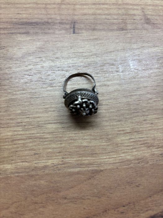 Старинен сребърен пръстен