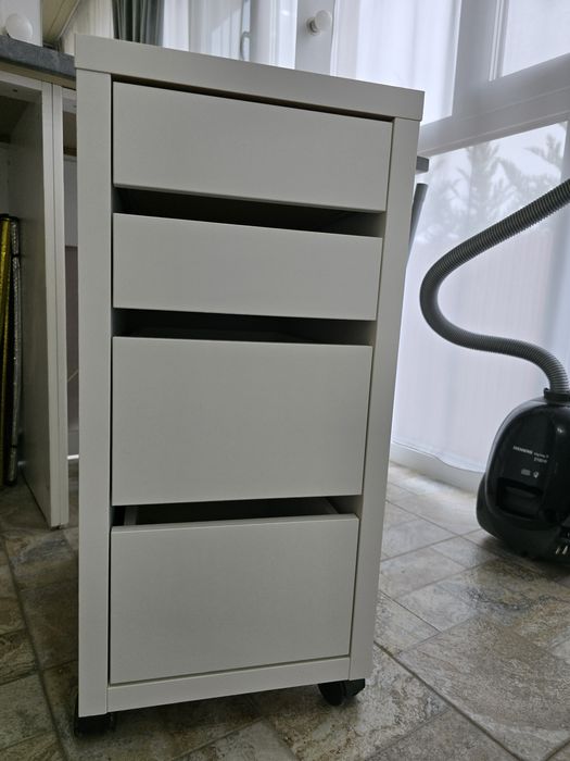 Comode Ikea MICKE 35x75cm