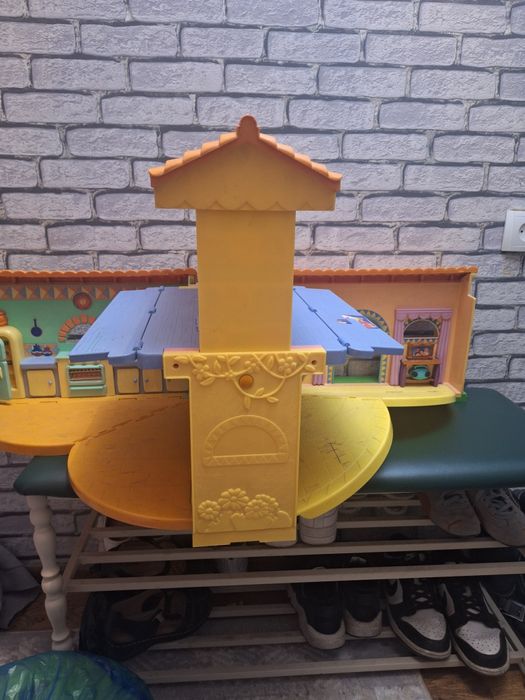 Продам  детский игрушечный домик