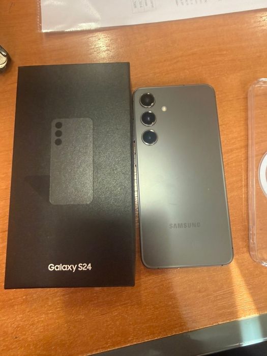 Продаётся телефон