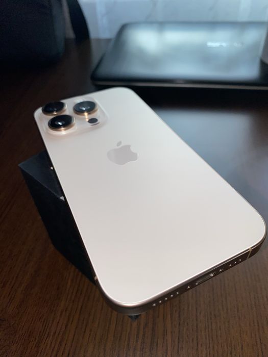 Destinat pentru recarosare Iphone 16 pro !
