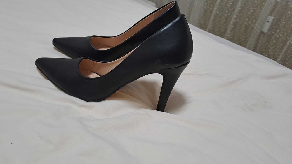 Дамски обувки номер 37
