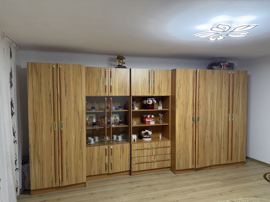 Vand mobila dormitor, ca si noua