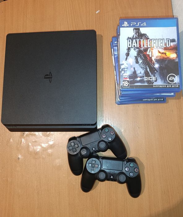 Продам Playstation 4 slim 1TB