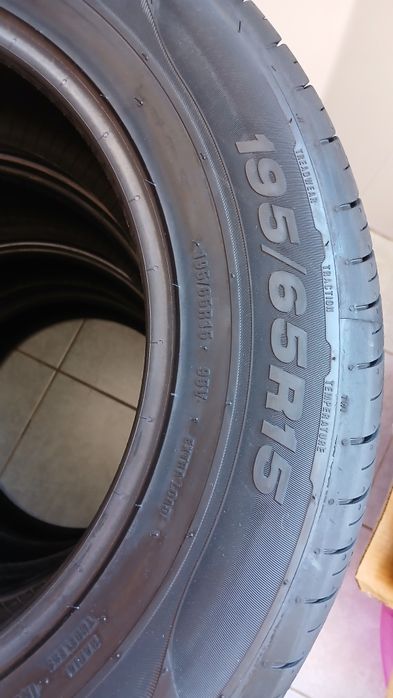 Продам 4 шины новый