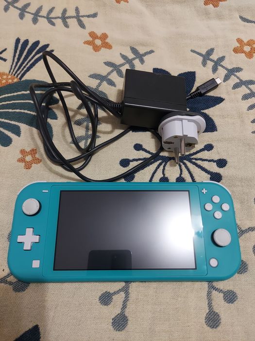 Nintendo switch lite в состоянии нового