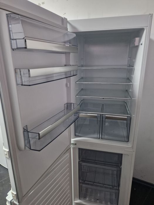 Хладилник с фризер Aeg A++ No Frost