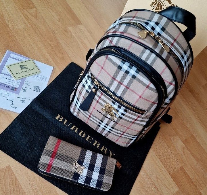 Set Burbbery, rucsac+portofel, logo metalic, saculet, etichetă