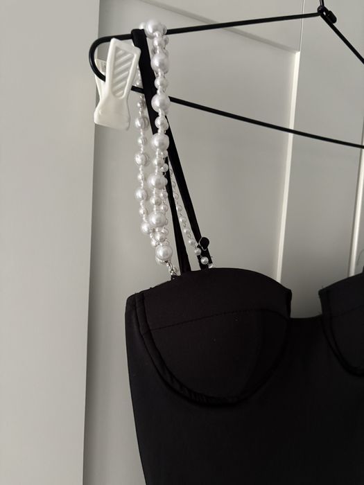 Дълга елегатна рокля с перли