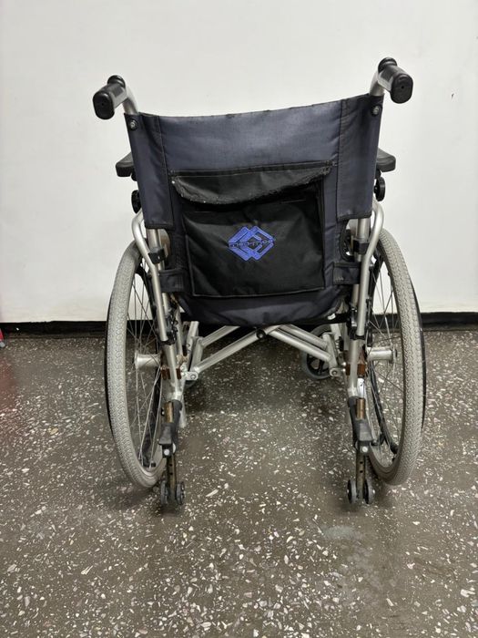 Инвалидная коляска