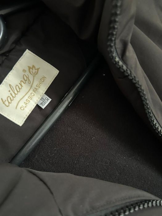 Продам куртку новый женский для девочки