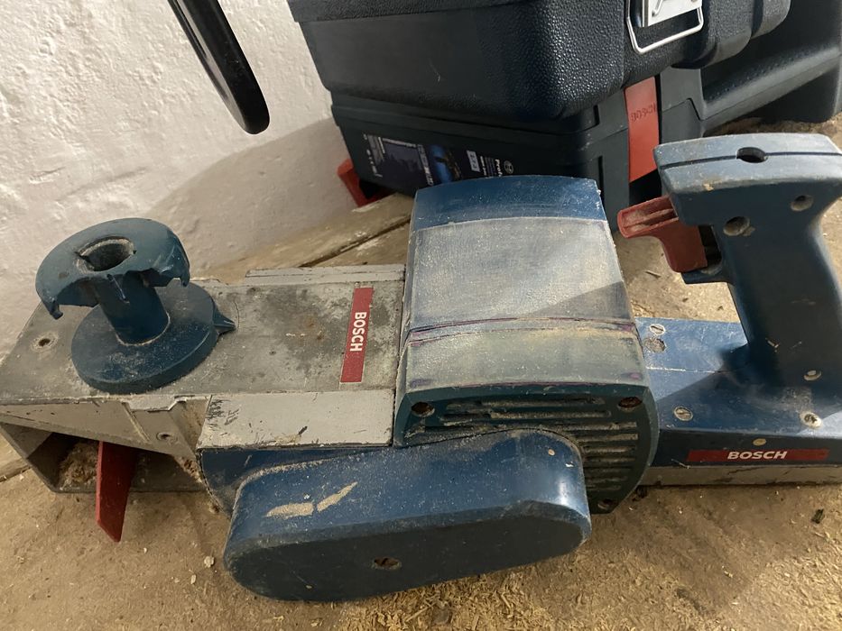 Rindea Bosch Holz Her si cutite