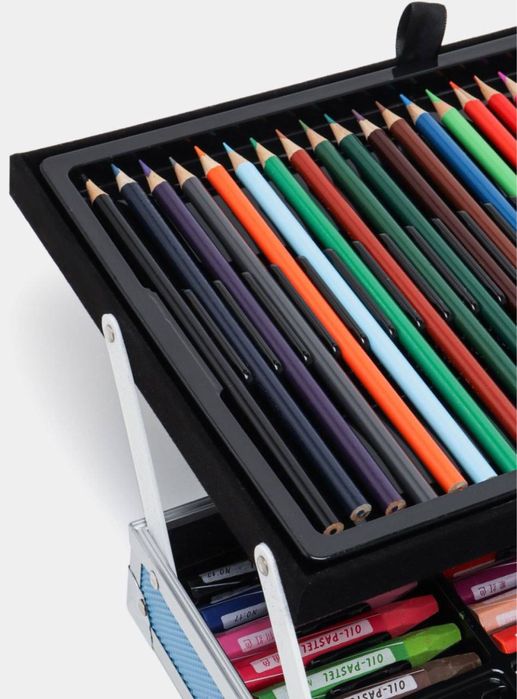 Qalаmlar toplami  набор карандашей