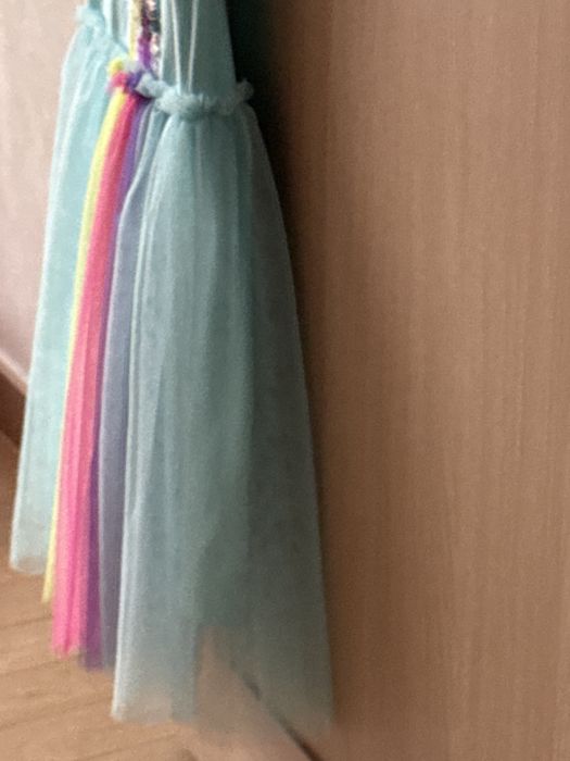 Продам 2 праздничные  платья недорого