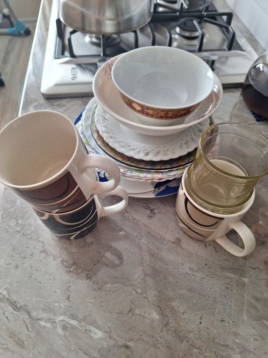 Продам посуду разную.