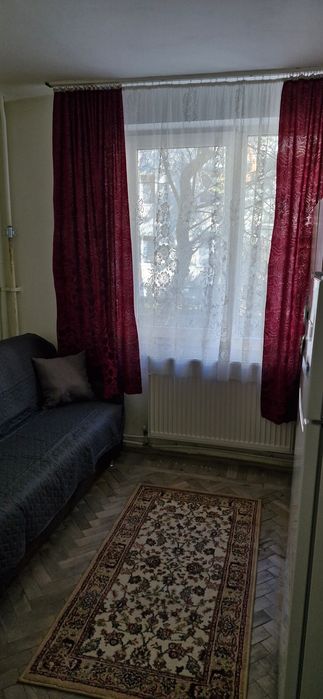Închiriez apartament cu două cameră