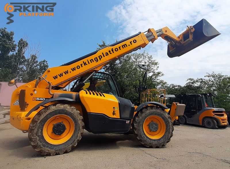 Încărcător telescopic de 13.8 m JCB 540-140 de închiriat/vanzare