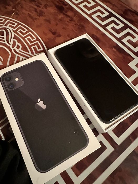 iPhone 11 в хорошем состояние