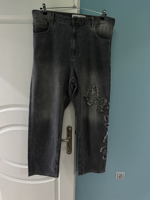 Чисто нови дънки на Bershka