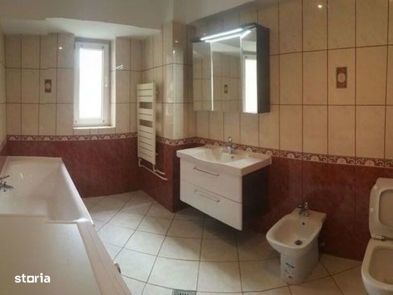 Herastrau Nordului Cartierul Francez // 3 camere decomandat // Parcare