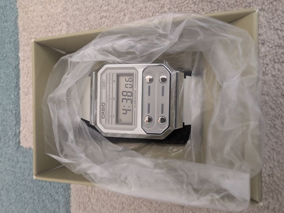 Часовник Casio A100WEF-8AEF нов сив/зелен